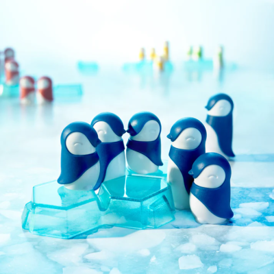 Penguins Huddle Up, 6+ ani, editie internationala